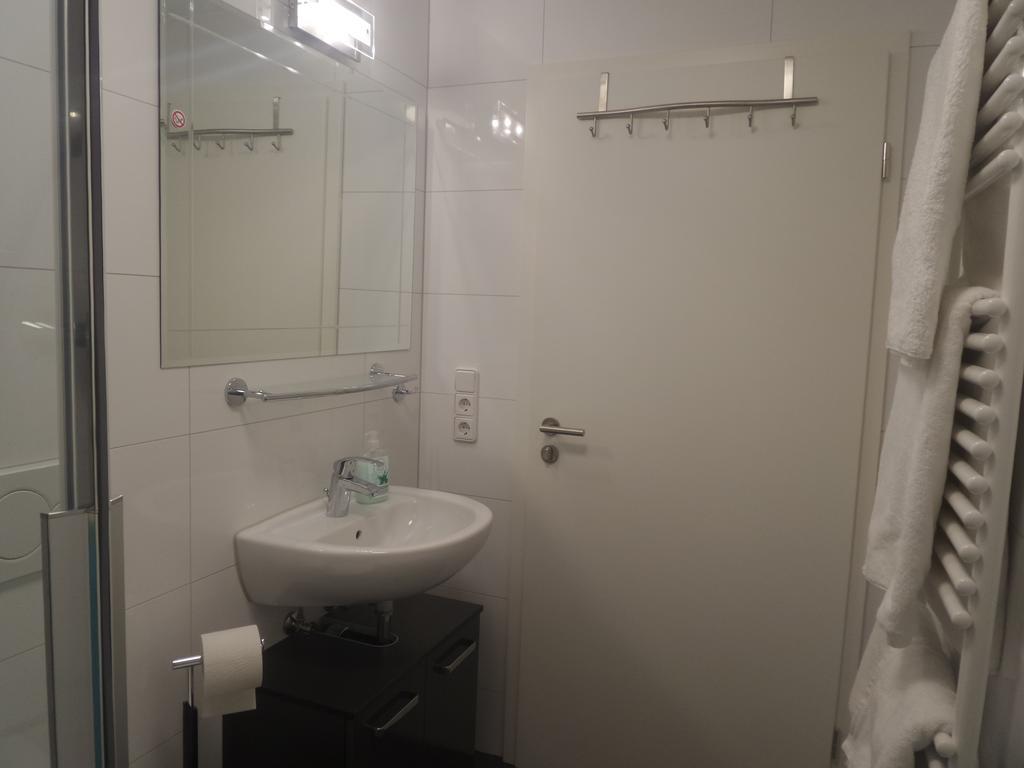 Apartment Rhein Main Hochheim am Main Zimmer foto